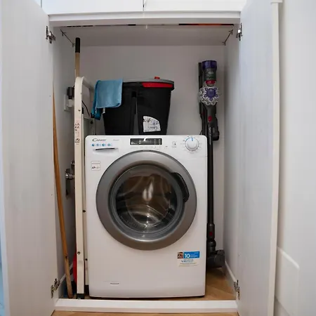 Modern Flat Metro Lotto-citylife-mico-self Check-in-ac