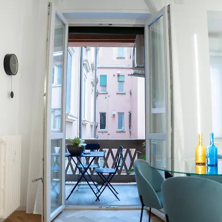 Modern Flat Metro Lotto-citylife-mico-self Check-in-ac Apartment *