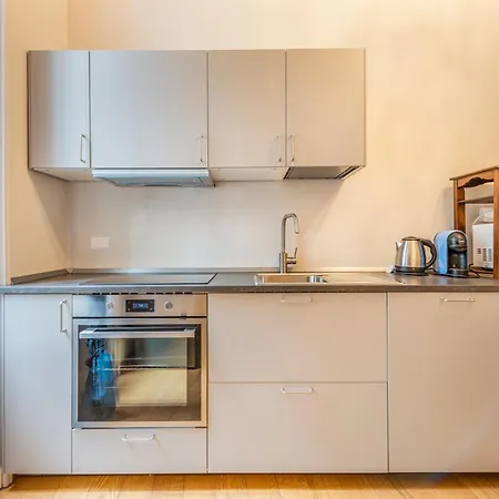 4 Pax Luxury Duomo San Babila * 米兰