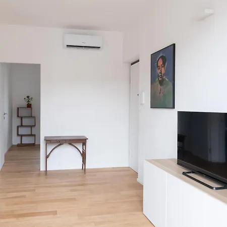 Luminoso Trilocale Con Ampio Terrazzo - Mirable Pm Milano