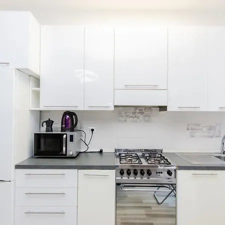 Lägenhet Lugano S&s Home, Moderna E Tranquilla, Vicino Al Centro Di Milano, Con Parcheggio Gratuito Esterno *