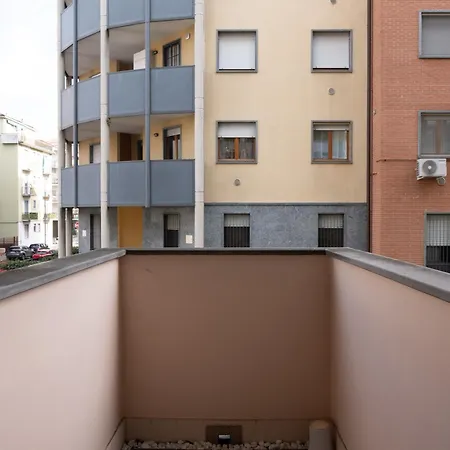 Ampio E Accogliente Bilocale In Zona Bicocca * Milan