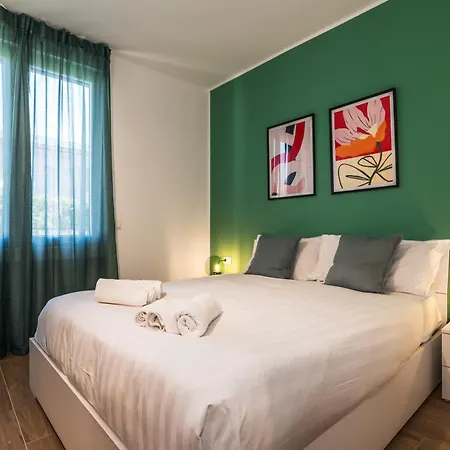 Habesha Flats - A Quiet Retreat Just Steps From The Metro M1 Mediolan