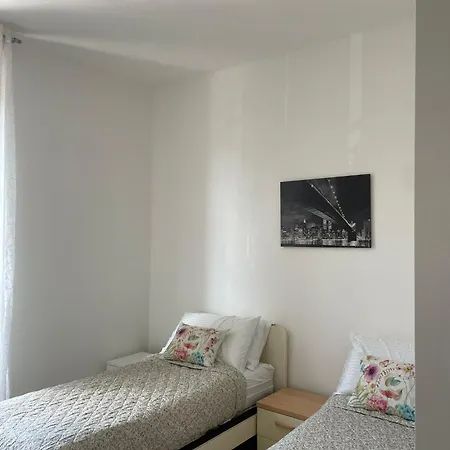 Glamour House Moscova Apartament *