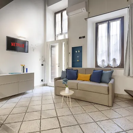 La Corte Milanese - Bocconi, Navigli & Duomo Apartamento *