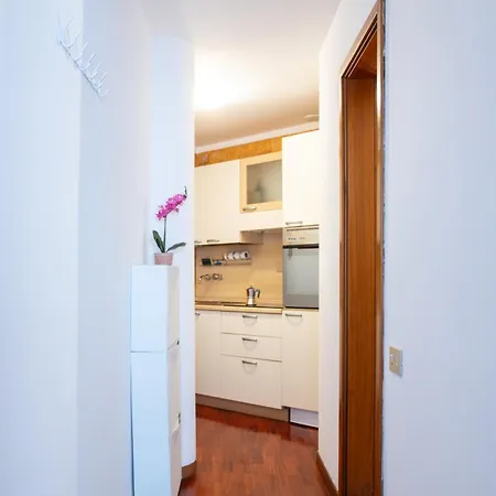 De Homes - La Tua Casa A Porta Nuova Vicino La Metro