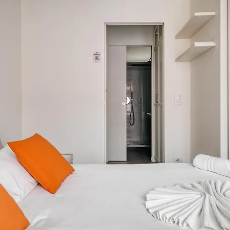 Апартаменты Large Milan's Navigli - 5 Gu... Милан