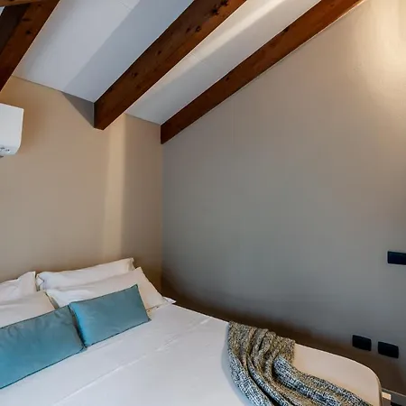 Stayeasy Meucci - 2-level With Garden And Box شقة *