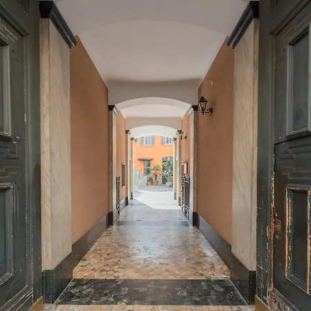 R Orchidea House * Milano