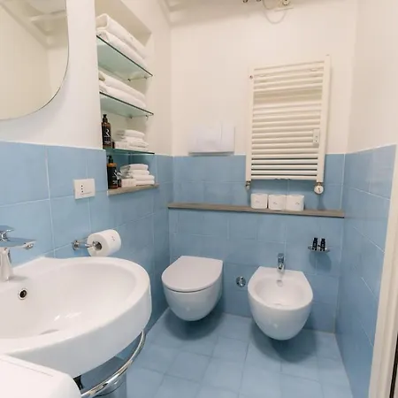 R Orchidea House Апартаменты *