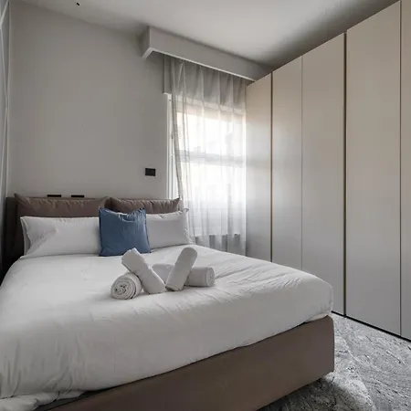 Station - Big Flat Apartment *