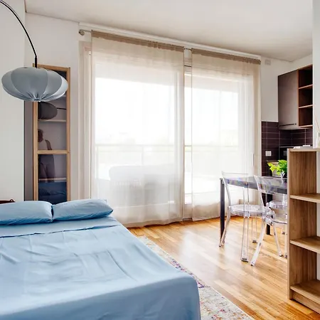 Giaxtower Gym & Pool Romantic Pool View * Milan