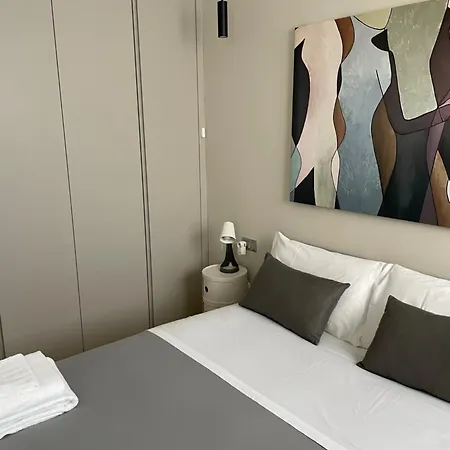 Modern Flat Historical Center Colonne San Lorenzo Navigli