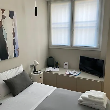 Modern Flat Historical Center Colonne San Lorenzo Navigli 아파트