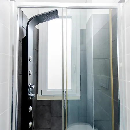 Lugano S&s Home, Moderna E Tranquilla, Vicino Al Centro Di Milano, Con Parcheggio Gratuito Esterno Lägenhet Milano