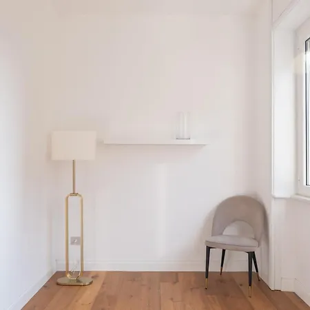 Lägenhet Lusso, Stile E Un Meraviglioso Terrazzo Nel Cuore Di