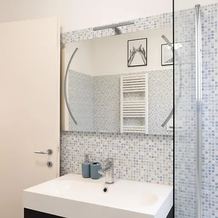 Ampio E Accogliente Bilocale In Zona Bicocca Milán