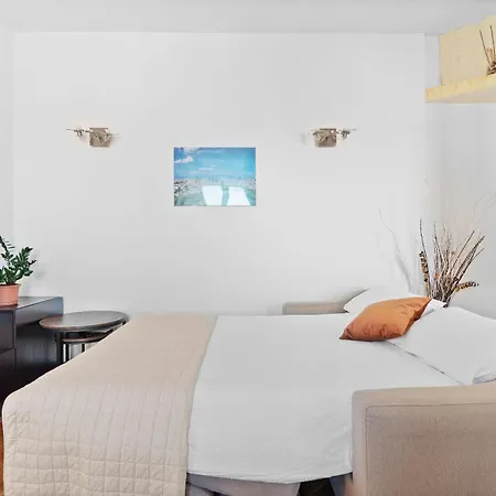 Skyline View 8 Mins To San Siro ميلان