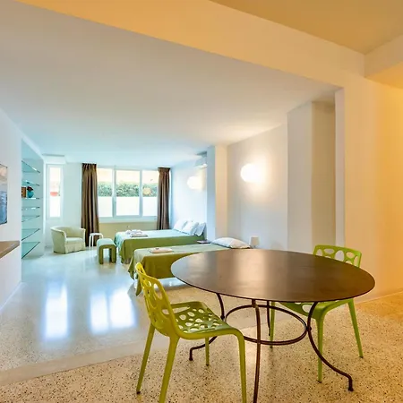 Apartment Grand Navigli Milan