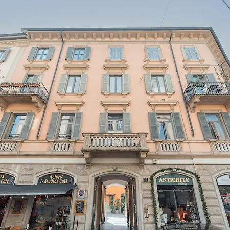 Апартаменты R Orchidea House *