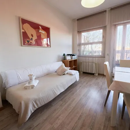 Attico Con Terrazzo - - Duomo 10min *