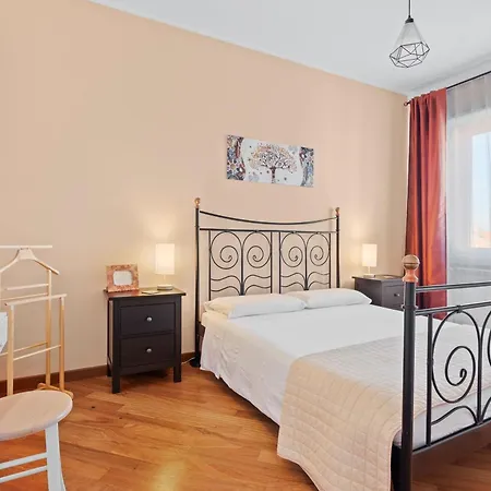 Skyline View 8 Mins To San Siro Apartment