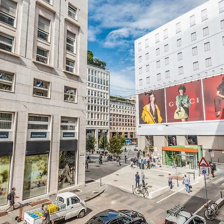 4 Pax Luxury Duomo San Babila דירה *