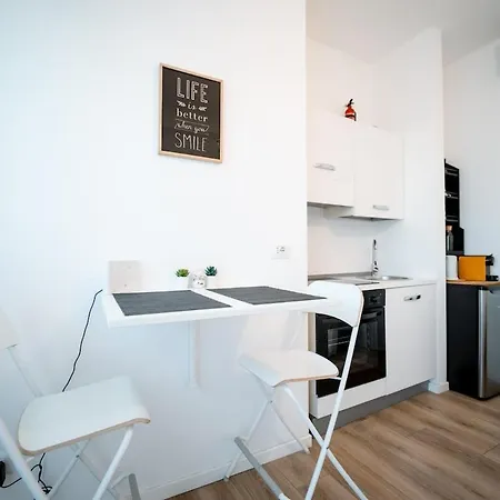 San Siro 6 Min - Life 15 Min Apartman *