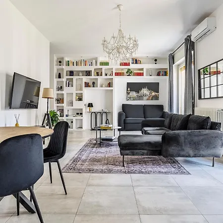 Luminoso Trilocale Vicino Stazione Daire Milano