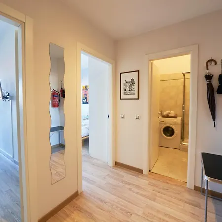 Attico Con Terrazzo - - Duomo 10min Апартаменты *