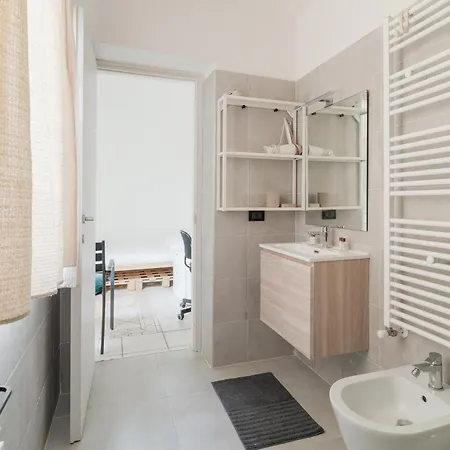 Guesthost - Comfy Nest In South شقة ميلان