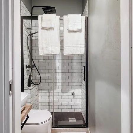 Hostmate - - Pallanza Apartamento *