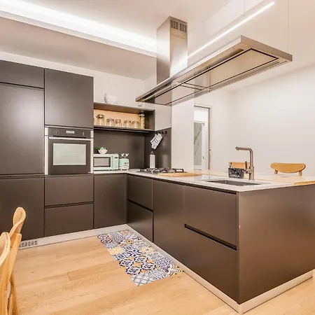 Luxury Via Montenevoso 4 Pax Wi-fi * ميلان