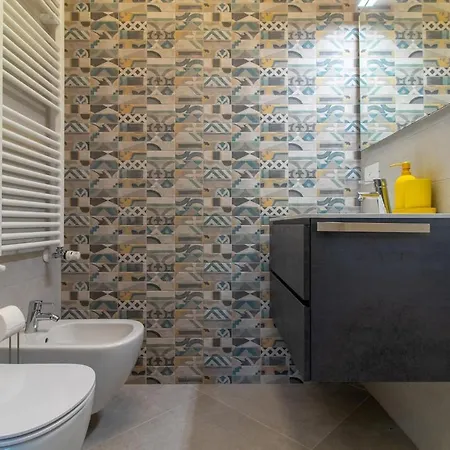 Olgiati Twelve - 3 Charming Bedrooms&gym Appartamento *