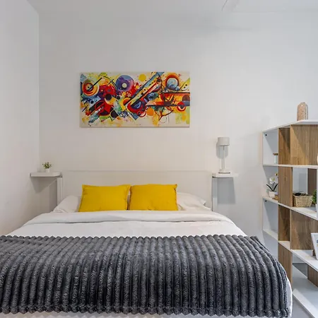 Open Space Lambrate San Raffaele شقة