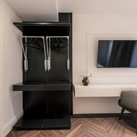 Exclusive Domus Gaudia * Rome