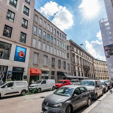 דירה 4 Pax Luxury Duomo San Babila מילאנו