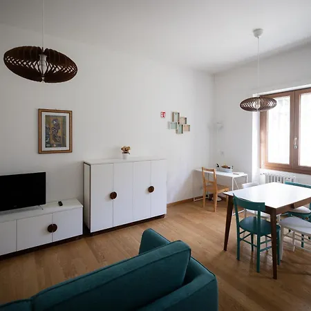 Two-room 450 Meters From Gelsomini M4 アパート