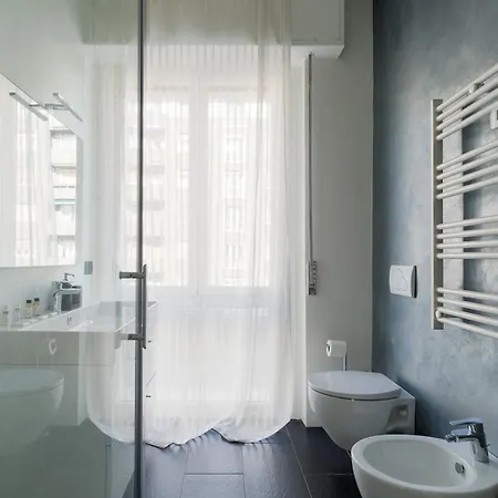 Guesthost - Lorenteggio Charming Flat Mailand
