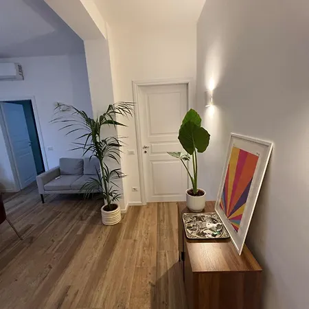 شقة Modern One-bedroom With Terrace - Naviglio Martesana *