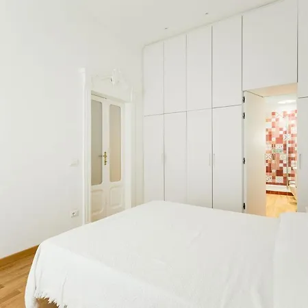 Design Flat In Porta Venezia شقة *