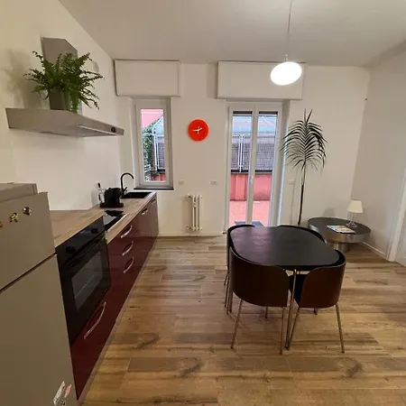 Modern One-bedroom With Terrace - Naviglio Martesana Milano