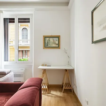 Apartment Design Flat In Porta Venezia Mailand