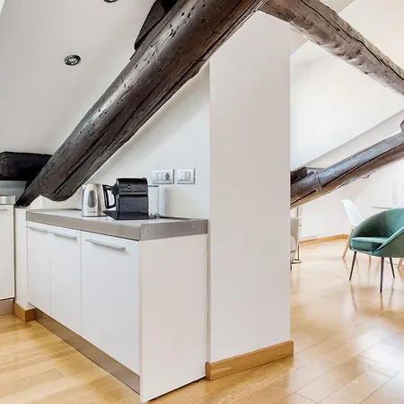 Easylife - - 9 P5 - Porta Romana Lejlighed *