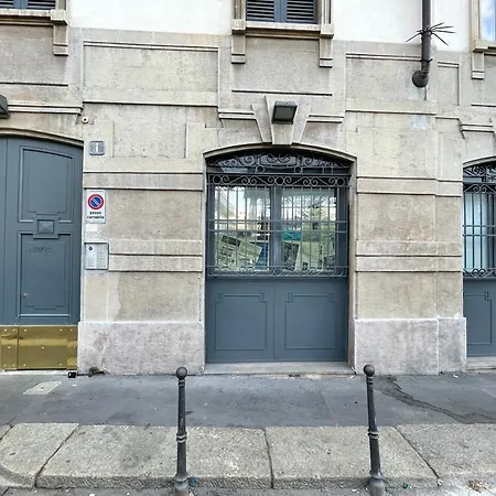 Modern Flat Historical Center Colonne San Lorenzo Navigli 아파트