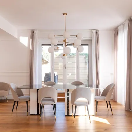 Daire Lusso, Stile E Un Meraviglioso Terrazzo Nel Cuore Di Milano