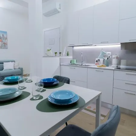 Nicolesuite73 Design & Comfort 6 Posti Letto - Brera Apartment *