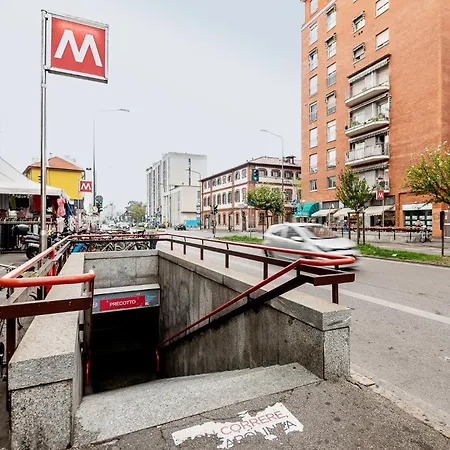 Stayeasy Meucci - 2-level With Garden And Box Lägenhet Milano