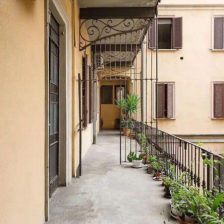 Design Flat In Porta Venezia