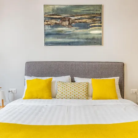 4 Pax Luxury Duomo San Babila *